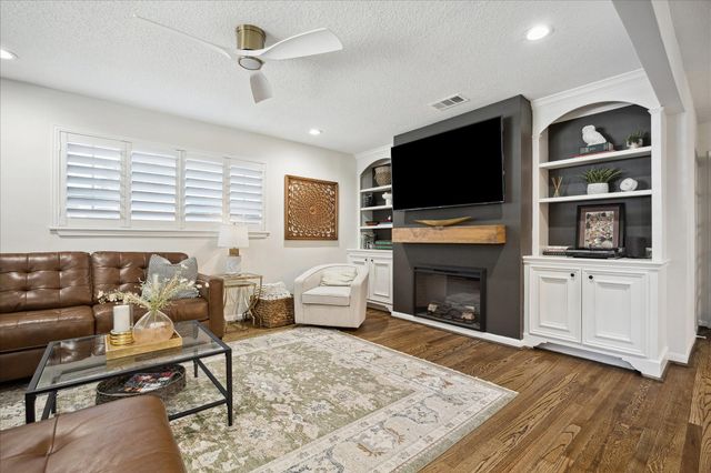 5423 Carew Street, Houston, TX 77096