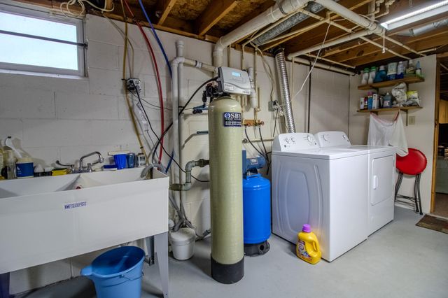 1892 W 200 S, North Judson, IN 46366