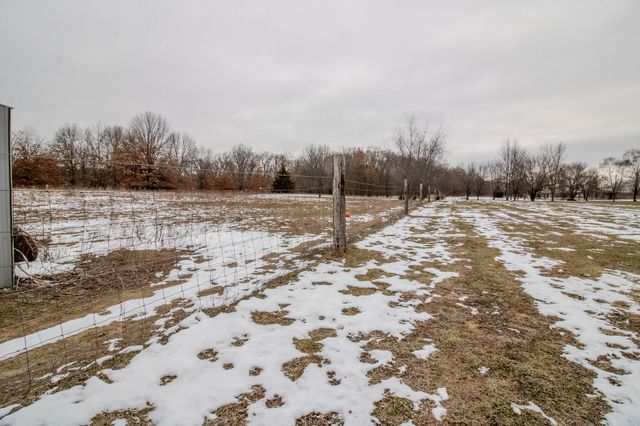 1892 W 200 S, North Judson, IN 46366