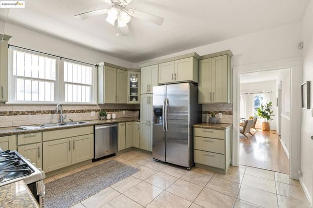 2005 36th Avenue, Oakland, CA 94601