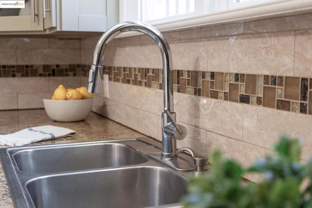 2005 36th Avenue, Oakland, CA 94601