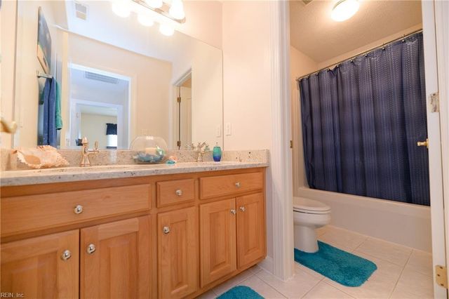 301 Blevins RN, Yorktown, VA 23693