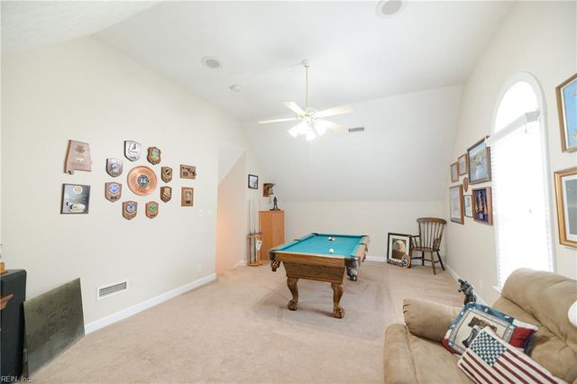 301 Blevins RN, Yorktown, VA 23693