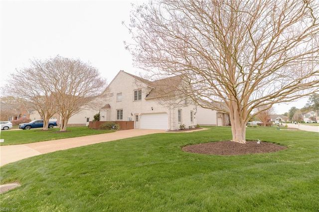 301 Blevins RN, Yorktown, VA 23693