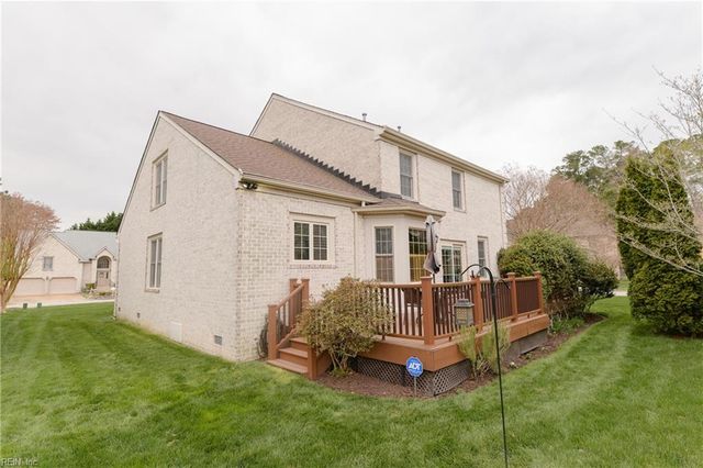 301 Blevins RN, Yorktown, VA 23693