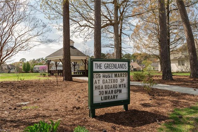 301 Blevins RN, Yorktown, VA 23693