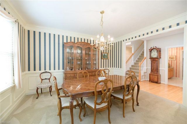 301 Blevins RN, Yorktown, VA 23693