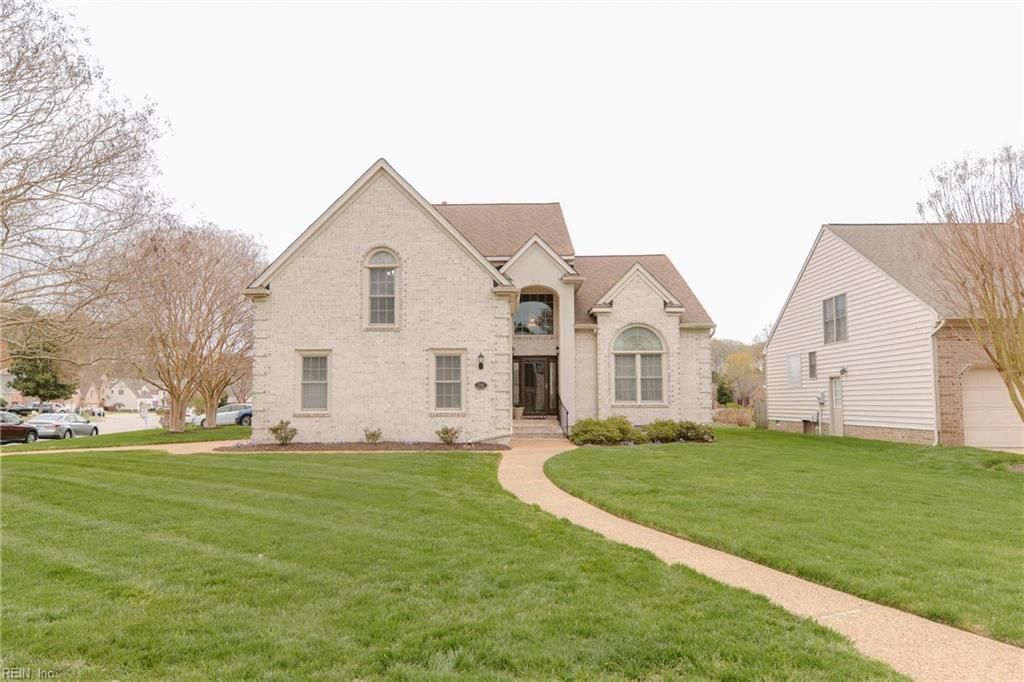 301 Blevins RN, Yorktown, VA 23693