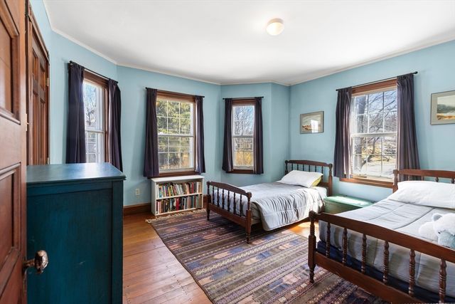 21 Montague St, Arlington, MA 02474