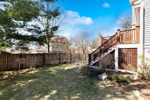 21 Montague St, Arlington, MA 02474