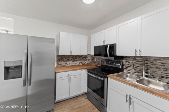 9403 SPOTTSWOOD Road, Jacksonville, FL 32208