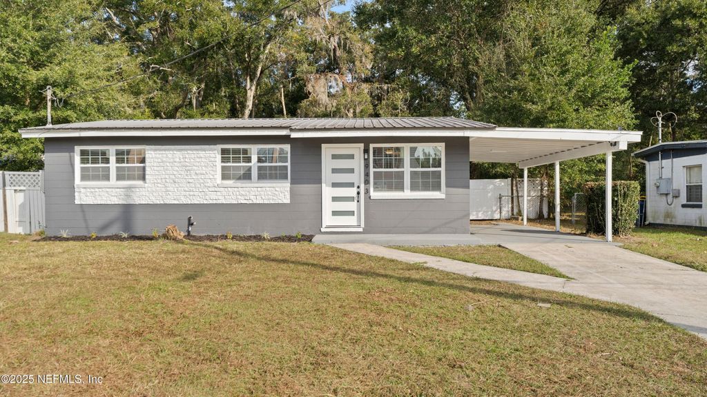 9403 SPOTTSWOOD Road, Jacksonville, FL 32208