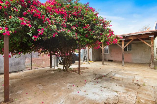 650 S Indiana St, Los Angeles, CA 90023