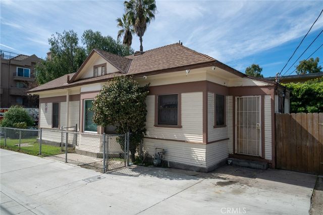 613 627 W 4th Street, Long Beach, CA 90802