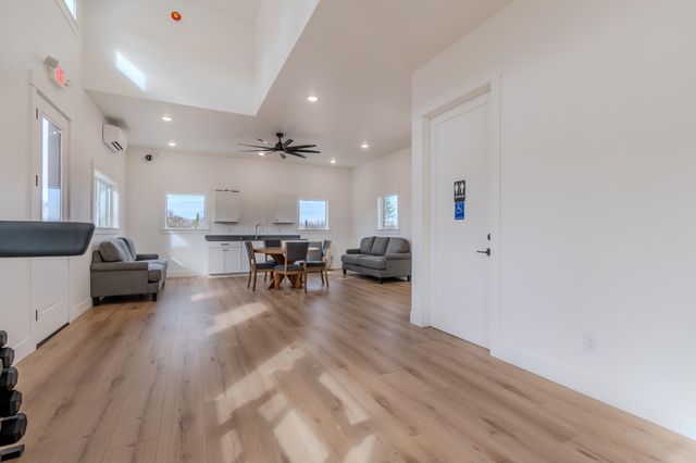 203 Bogey Lane, Eagle Point, OR 97524