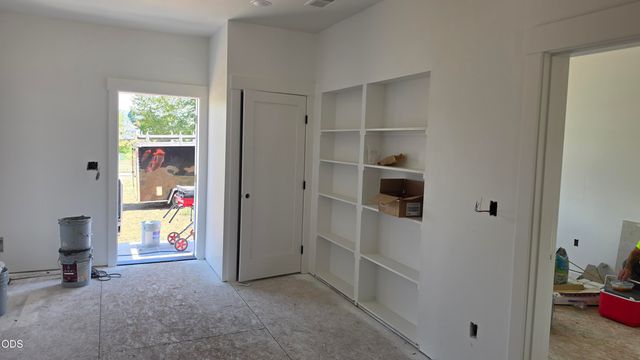 203 Bogey Lane, Eagle Point, OR 97524
