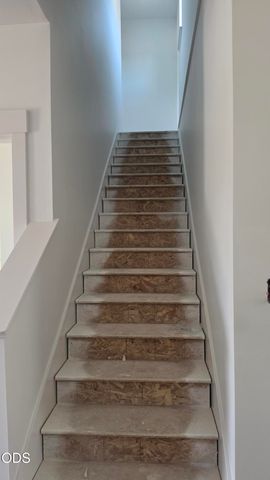 203 Bogey Lane, Eagle Point, OR 97524