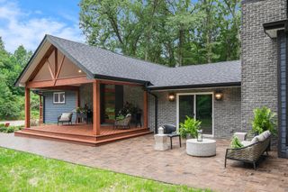 9325 Matthews Road, Chikaming Twp, MI 49129
