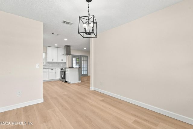 6104 W GOLDEN GROVE Road W, Jacksonville, FL 32244