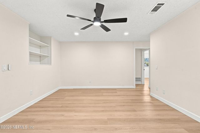 6104 W GOLDEN GROVE Road W, Jacksonville, FL 32244