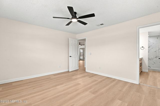 6104 W GOLDEN GROVE Road W, Jacksonville, FL 32244