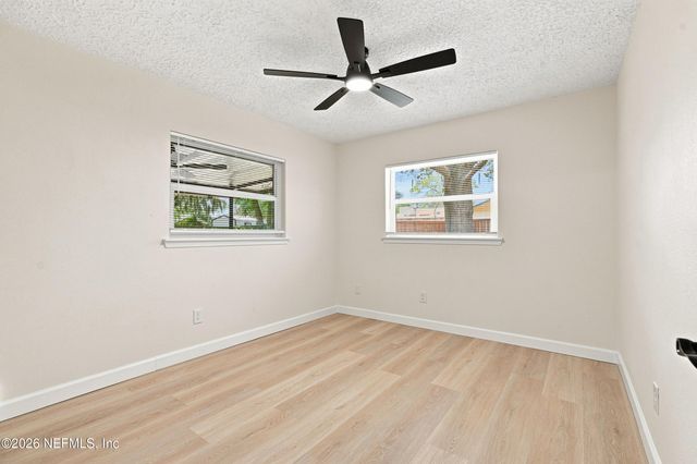 6104 W GOLDEN GROVE Road W, Jacksonville, FL 32244
