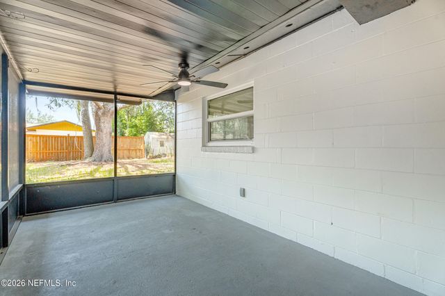 6104 W GOLDEN GROVE Road W, Jacksonville, FL 32244