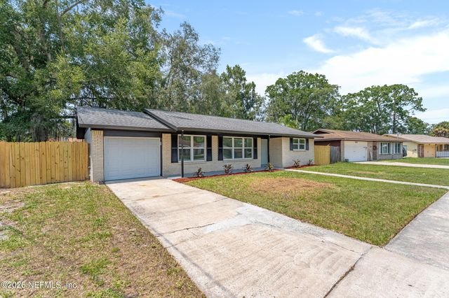 6104 W GOLDEN GROVE Road W, Jacksonville, FL 32244