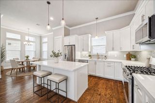 880 Wakefield Drive C, Houston, TX 77018