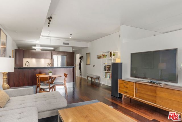 1155 S Grand Avenue 808, Los Angeles, CA 90015