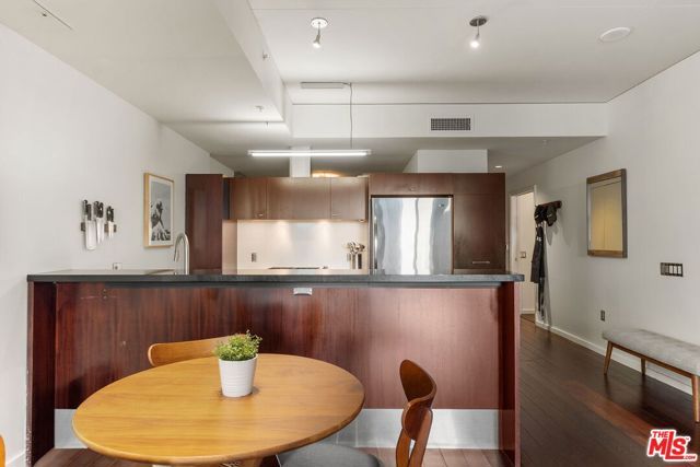 1155 S Grand Avenue 808, Los Angeles, CA 90015
