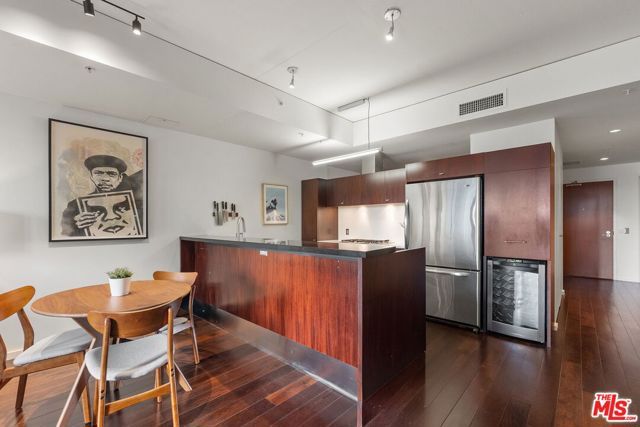 1155 S Grand Avenue 808, Los Angeles, CA 90015