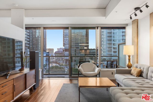 1155 S Grand Avenue 808, Los Angeles, CA 90015