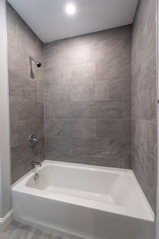 72 Florence St 1, Worcester, MA 01603