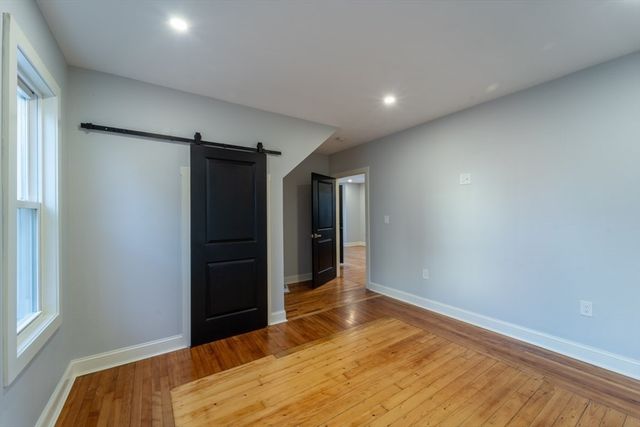 72 Florence St 1, Worcester, MA 01603