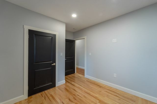 72 Florence St 1, Worcester, MA 01603