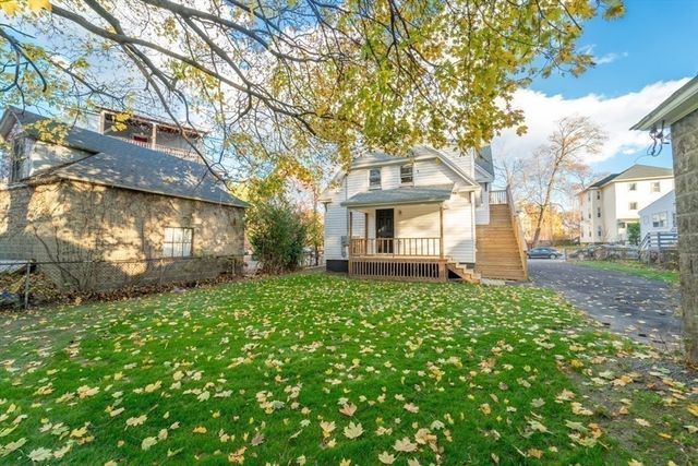 72 Florence St 1, Worcester, MA 01603