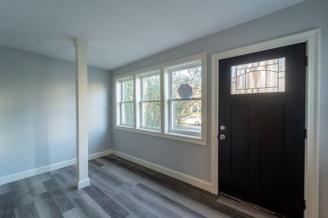 72 Florence St 1, Worcester, MA 01603