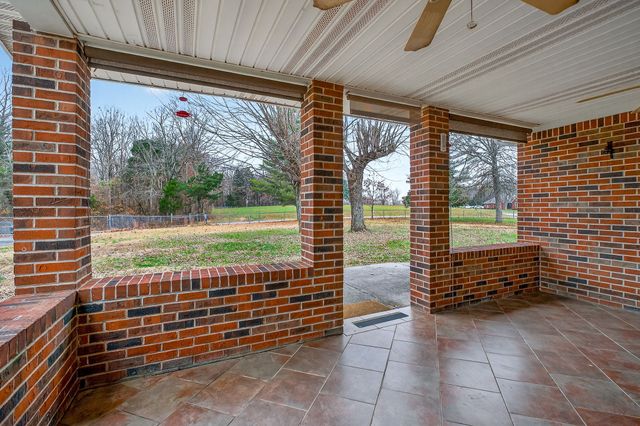 850 Wesley Chapel Rd, Sparta, TN 38583