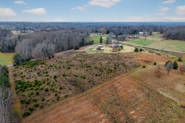 850 Wesley Chapel Rd, Sparta, TN 38583