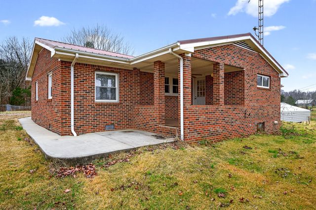 850 Wesley Chapel Rd, Sparta, TN 38583