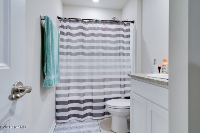 108 Chesson Hill Drive, Broussard, LA 70518