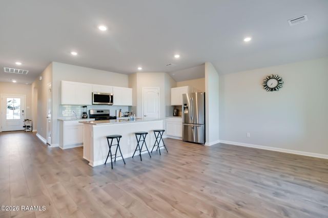 108 Chesson Hill Drive, Broussard, LA 70518