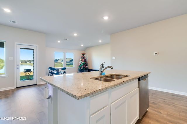 108 Chesson Hill Drive, Broussard, LA 70518