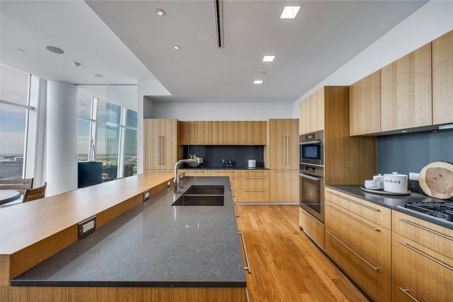 1918 Olive Street 3601, Dallas, TX 75201