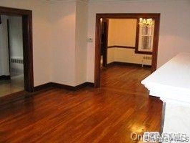 59 Essex Road, Great Neck, NY 11023