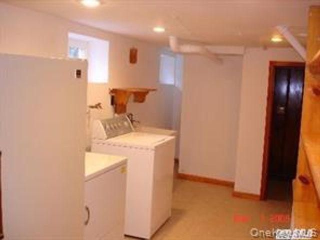 59 Essex Road, Great Neck, NY 11023