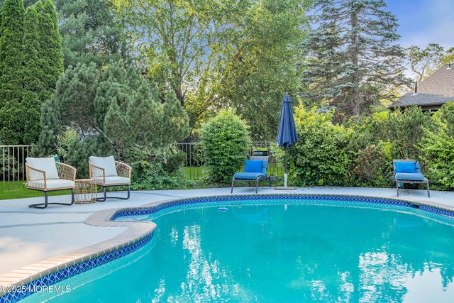 170 Riverwood Drive, Toms River, NJ 08755