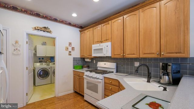 627 BELLFLOWER RD, Langhorne, PA 19047