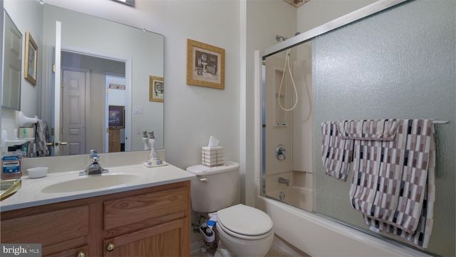 627 BELLFLOWER RD, Langhorne, PA 19047